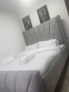 Goldpark Homes-Furnished one bedroom apartment